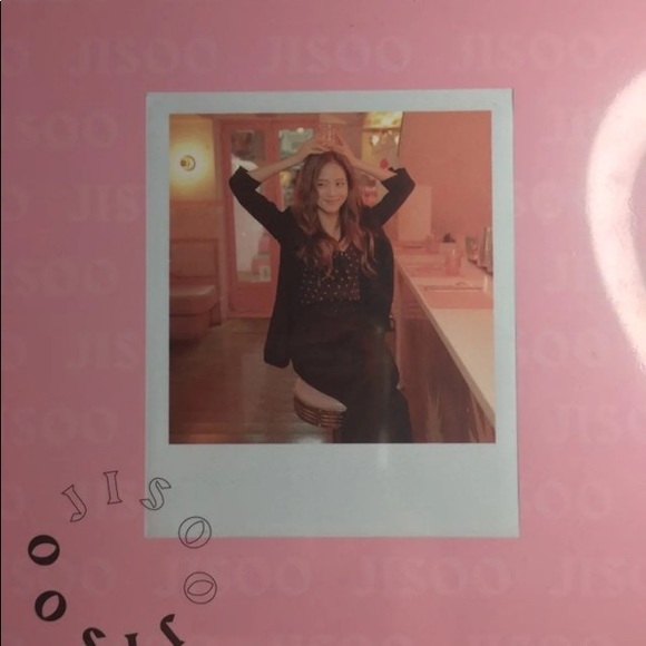 BLACKPINK PhotoBook (RARE!!! JAPAN EXCLUSIVE) 🖤💗 - Picture 2 of 6